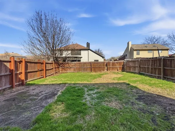 $560,000 | 1222 West Hudgins Street, Grapevine, TX 76051