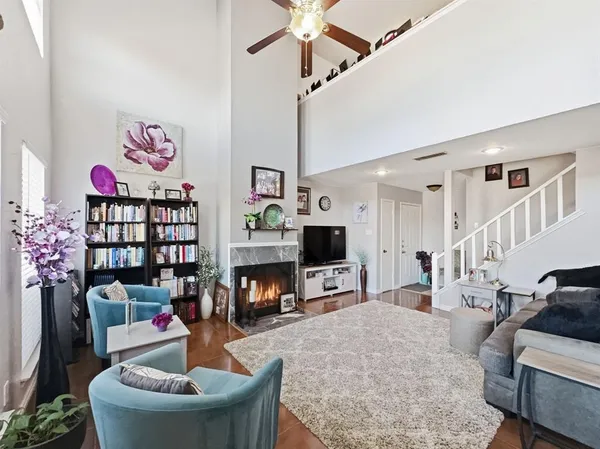 $560,000 | 1222 West Hudgins Street, Grapevine, TX 76051