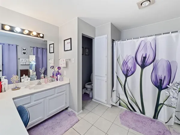 $560,000 | 1222 West Hudgins Street, Grapevine, TX 76051