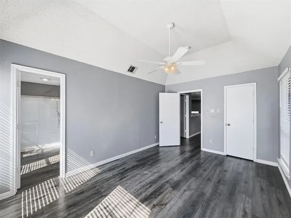 $560,000 | 1222 West Hudgins Street, Grapevine, TX 76051