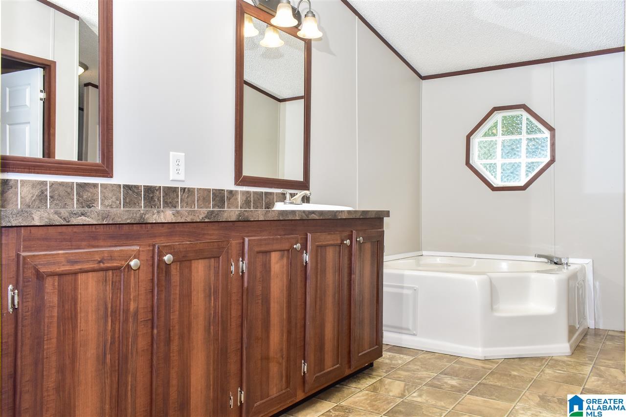 4510 Lawson Gap Road Boaz, AL 35956 - Photo 17 of 28