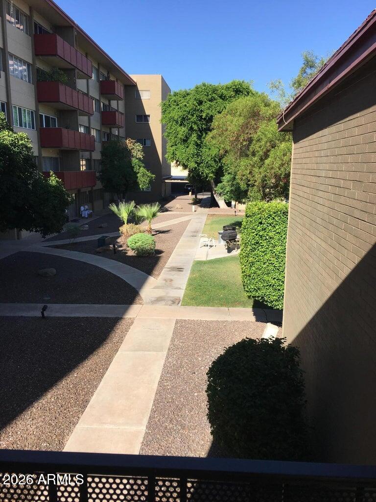 357 East Thomas Road, Unit A212 Phoenix, AZ 85012 - Photo 11 of 12