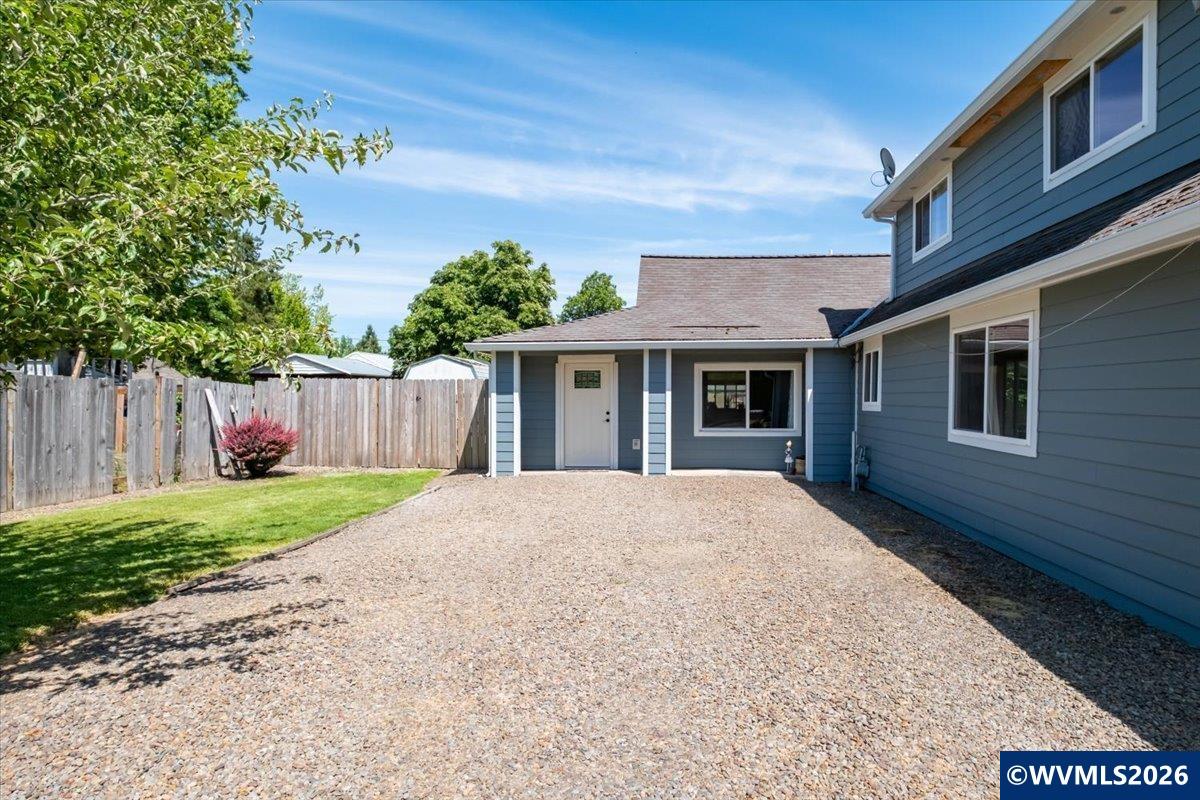1375 Southwest Elm Street Albany, OR 97321 - Photo 4 of 42