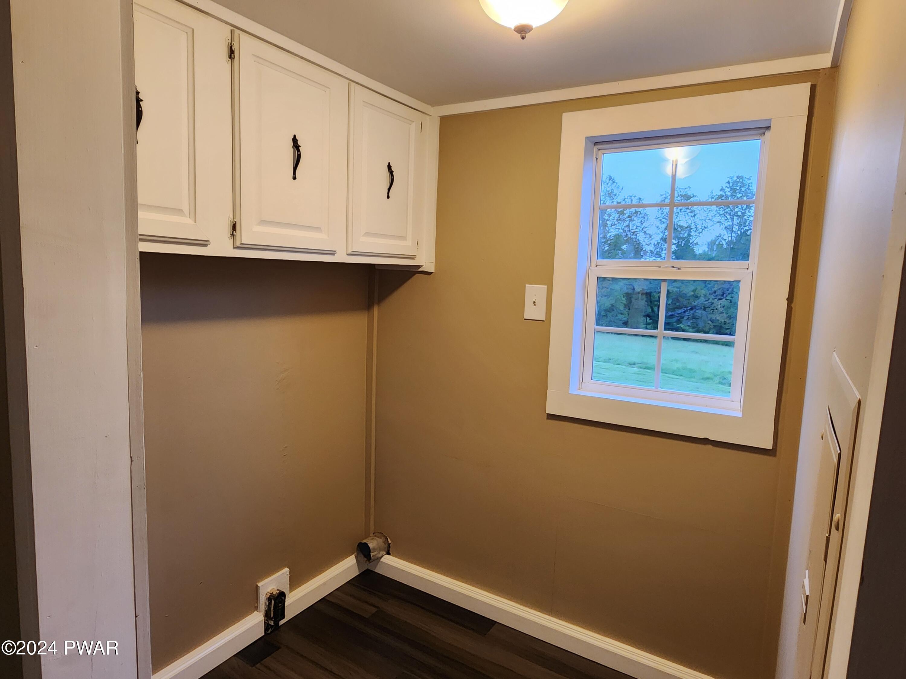 204 Church Road Damascus, PA 18415 - Photo 6 of 22 Laundry Room!!!!