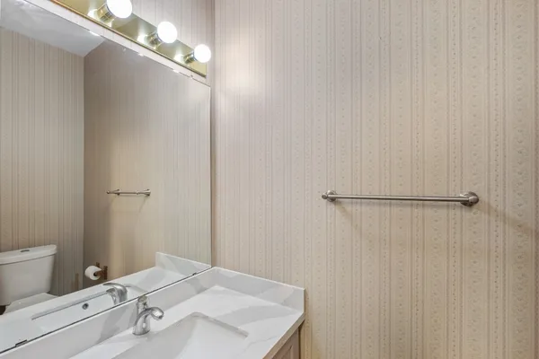 $2,000 | 3124 Holly Hall Street, Unit 3124, Houston, TX 77054