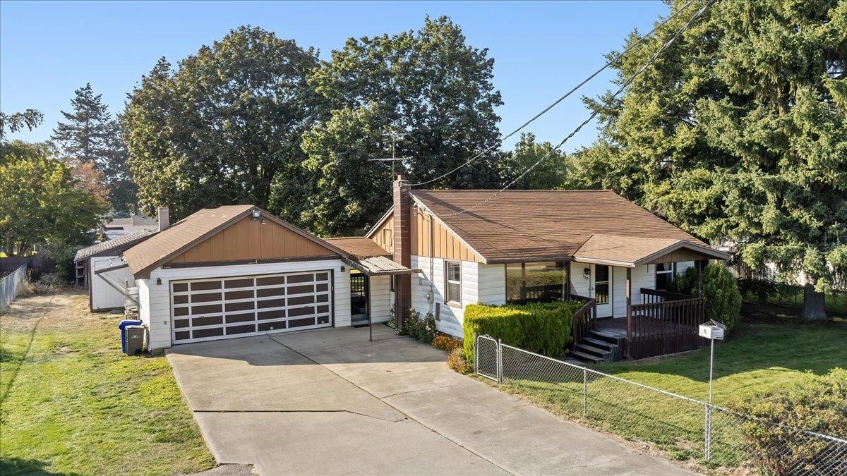 102 South Long Road Greenacres, WA 99016 - Photo 1 of 43 Gallery Image 1