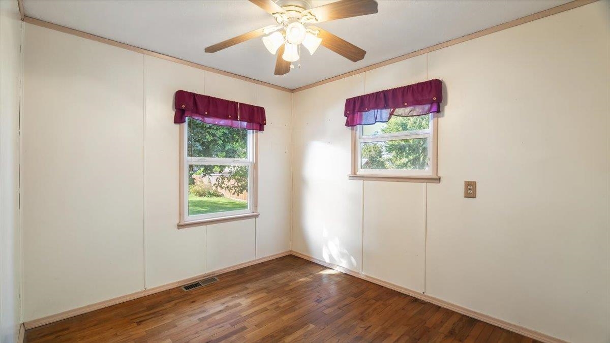 102 South Long Road Greenacres, WA 99016 - Photo 12 of 43 Gallery Image 12