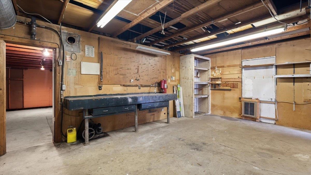 102 South Long Road Greenacres, WA 99016 - Photo 27 of 43 Gallery Image 27