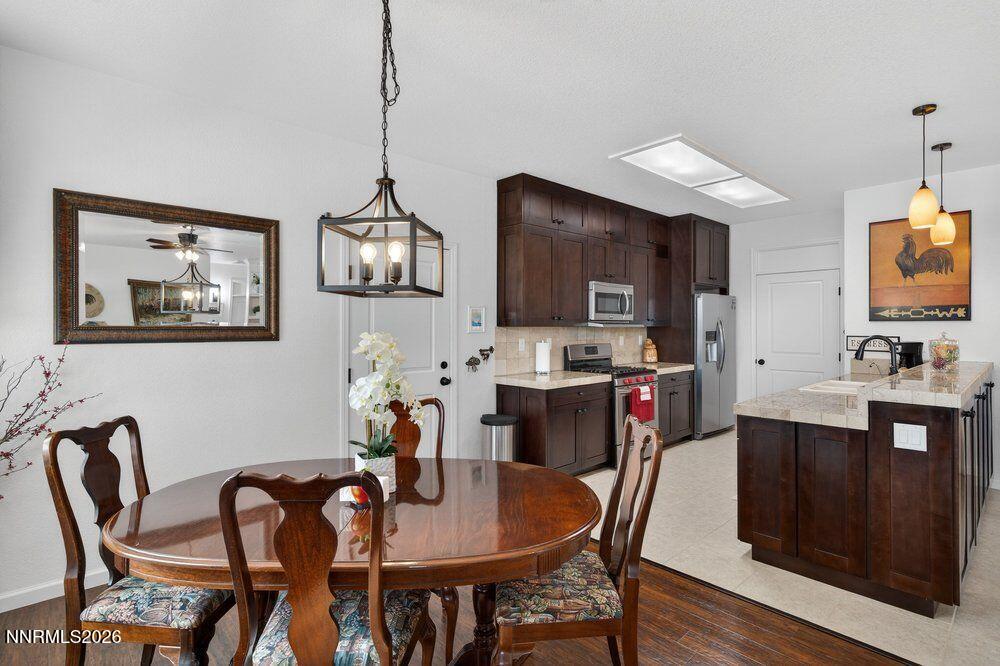 2300 Cartwright Road Reno, NV 89521 - Photo 14 of 44 dining