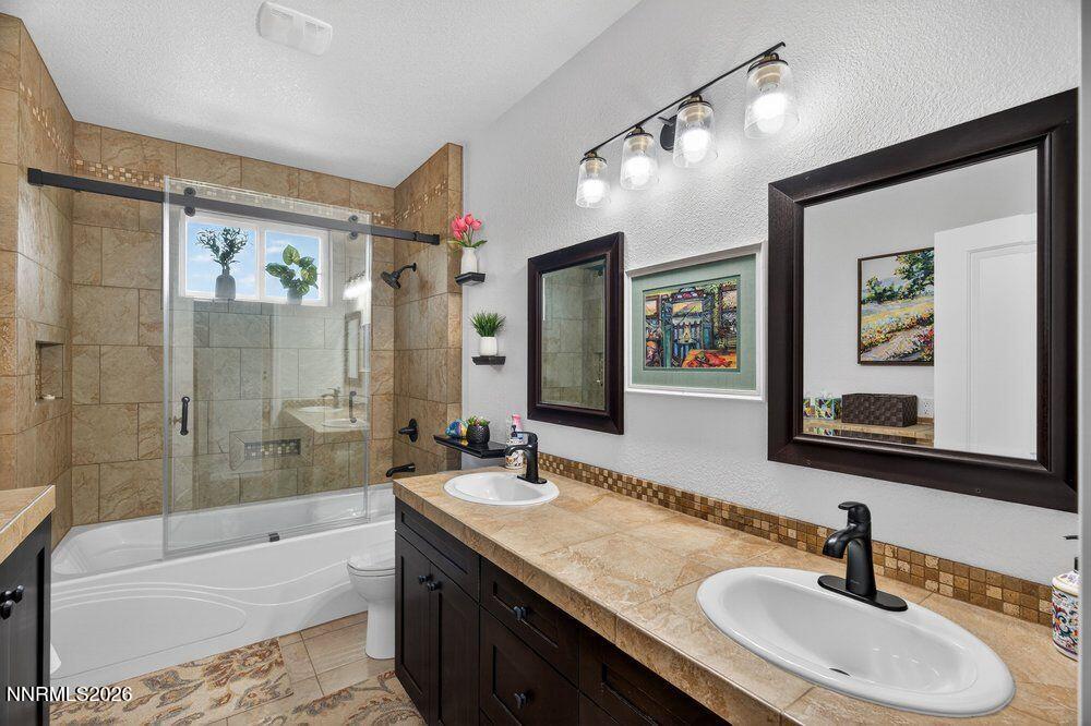 2300 Cartwright Road Reno, NV 89521 - Photo 20 of 44 masterbath1