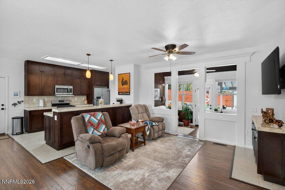 2300 Cartwright Road Reno, NV 89521 - Photo 9 of 44 great2