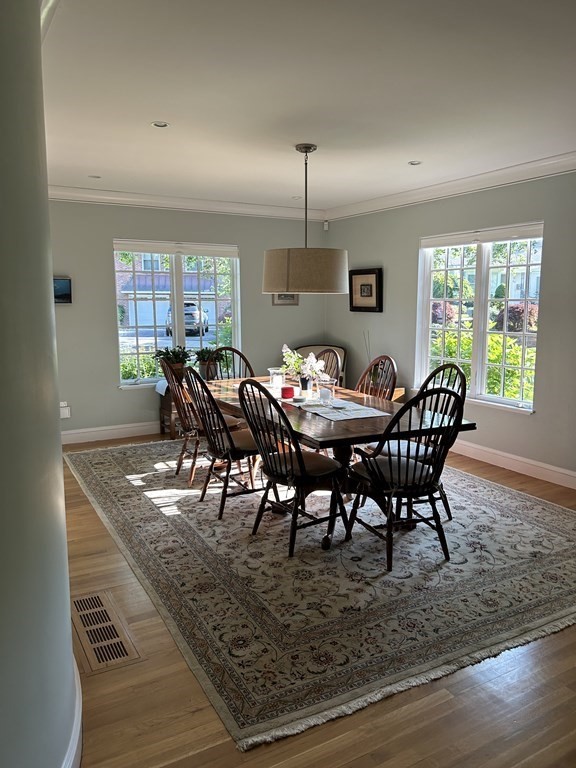 57 Lorna Road Newton, MA 02459 - Photo 4 of 20 Gallery Image 4