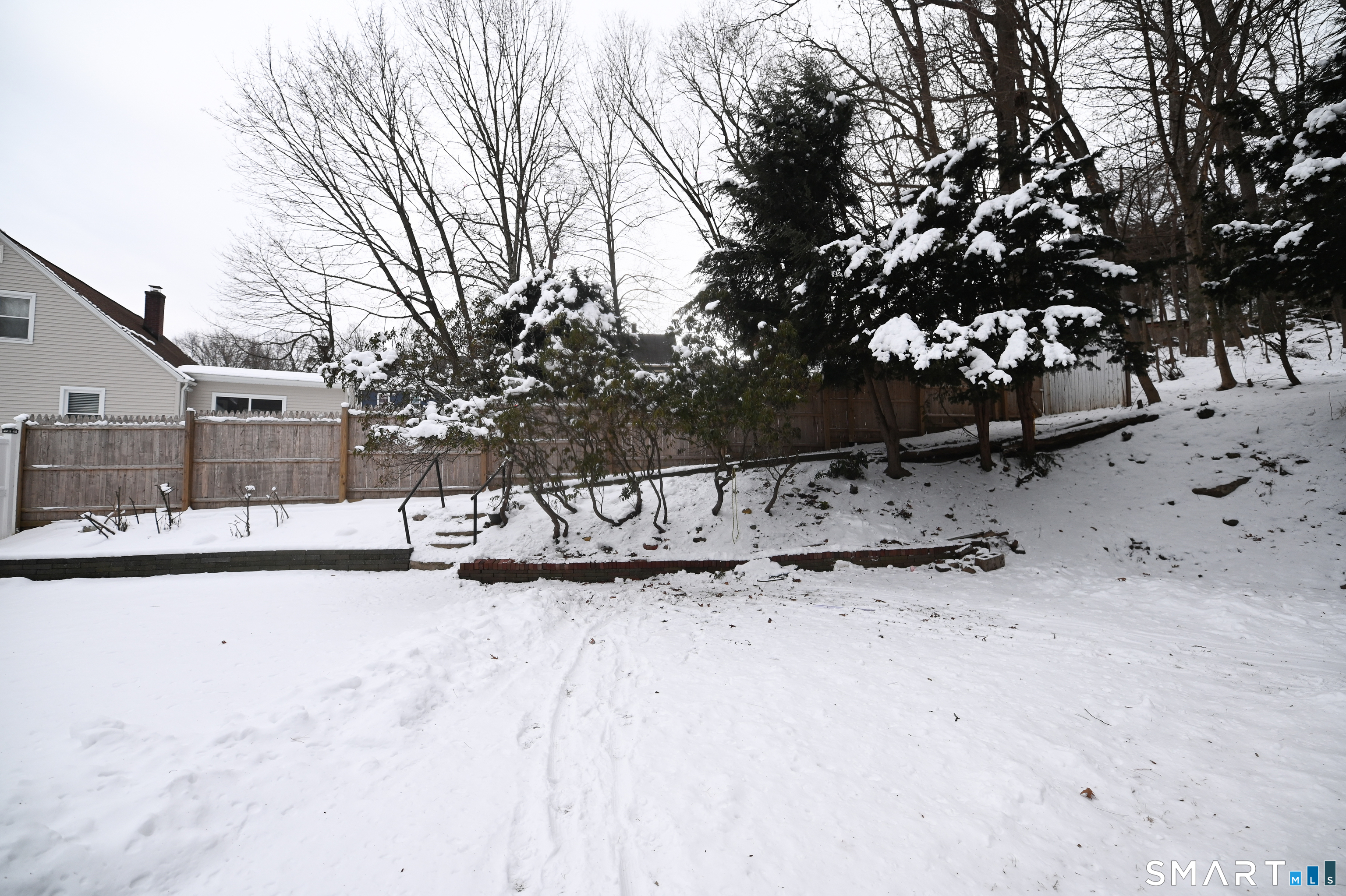 23 Ashland Avenue Waterbury, CT 06708 - Photo 20 of 21