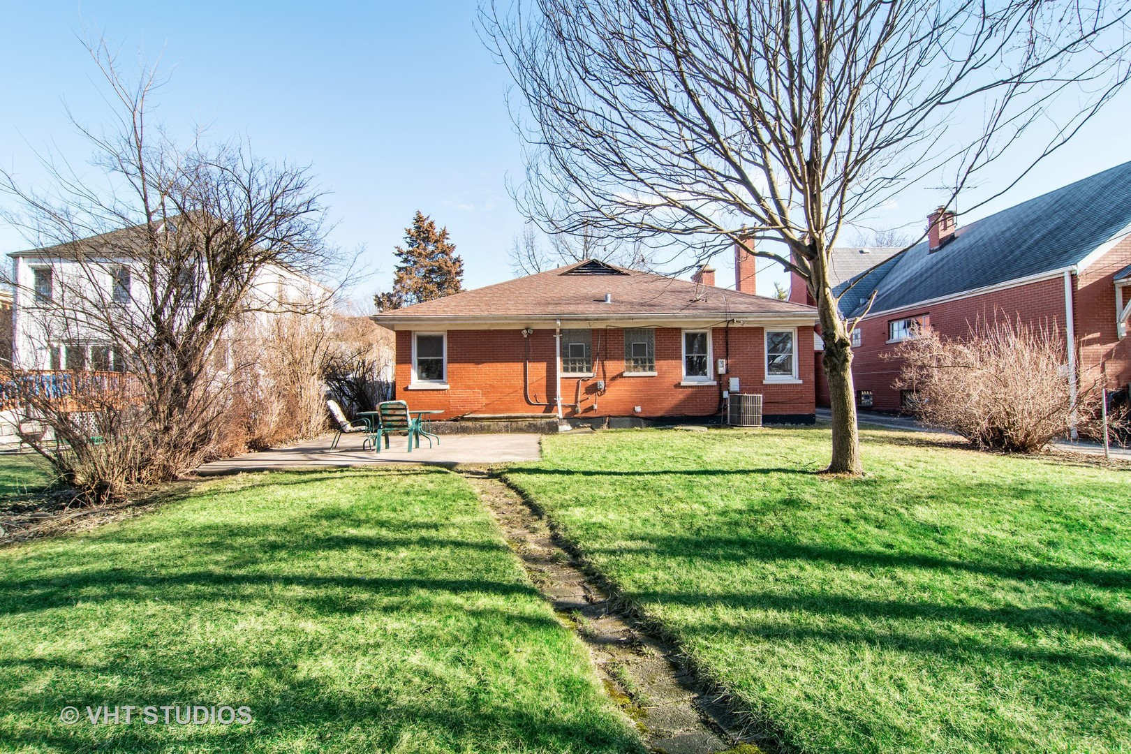 430 Longcommon Road Riverside, IL 60546 - Photo 12 of 20 a view of a house with a yard