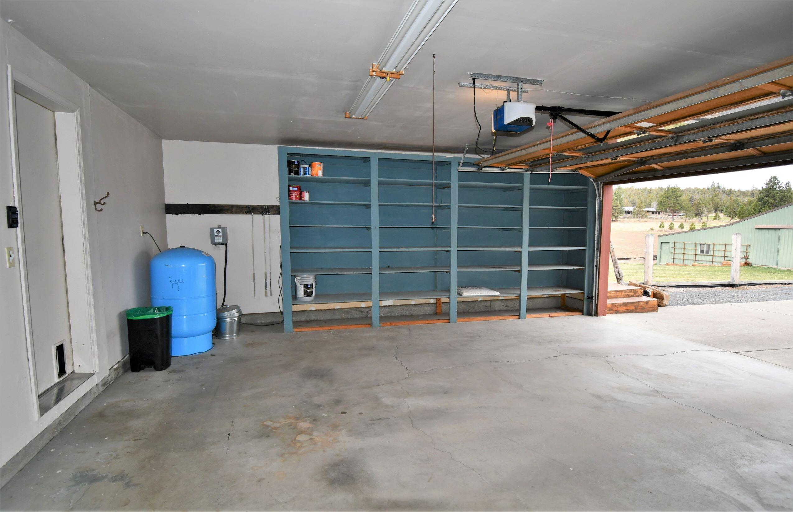 64473 Rock Springs Road Bend, OR 97703 - Photo 70 of 73 garage