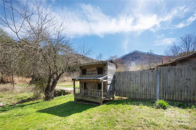 $615,000 | 492 Paint Fork Road, Barnardsville, NC 28709