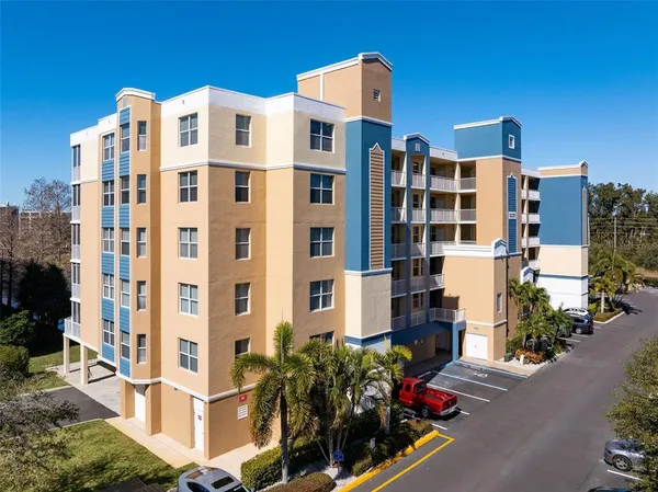 $319,000 | 960 Starkey Road, Unit 2403, Largo, FL 33771