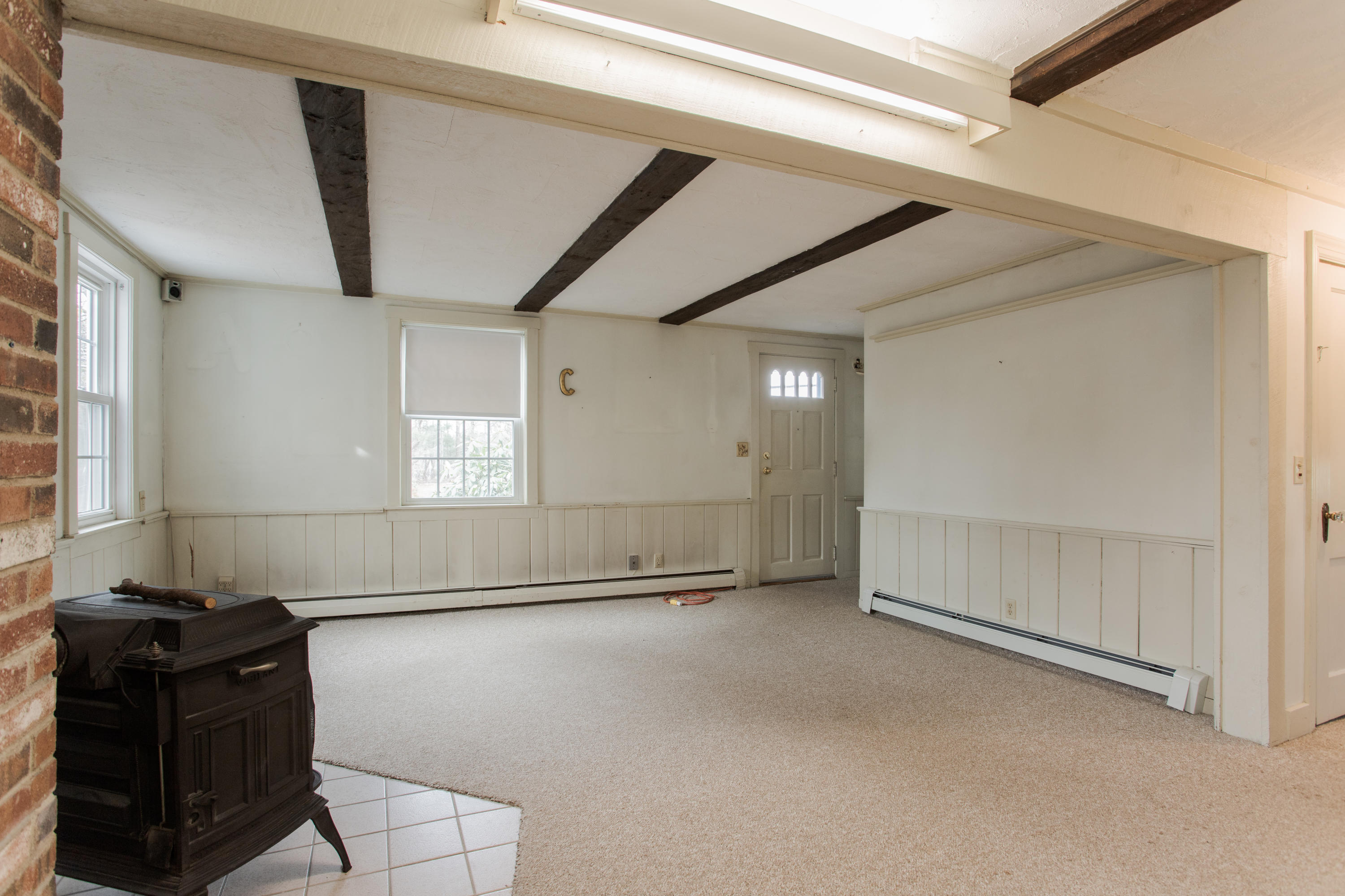 114 Old Post Road Kittery, ME 03904 - Photo 3 of 35 114 Old Post Road