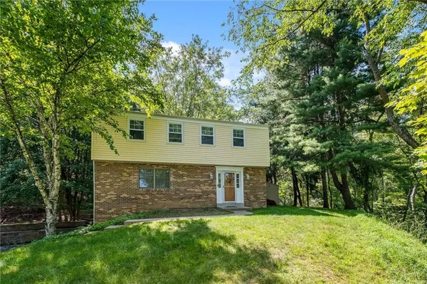 $455,000 | 4985 Graphic Drive, Gibsonia, PA 15044