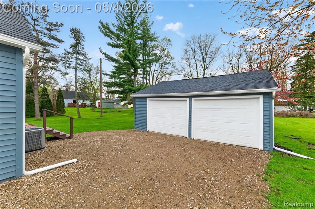 107 South Lester Street Capac, MI 48014 - Photo 25 of 43