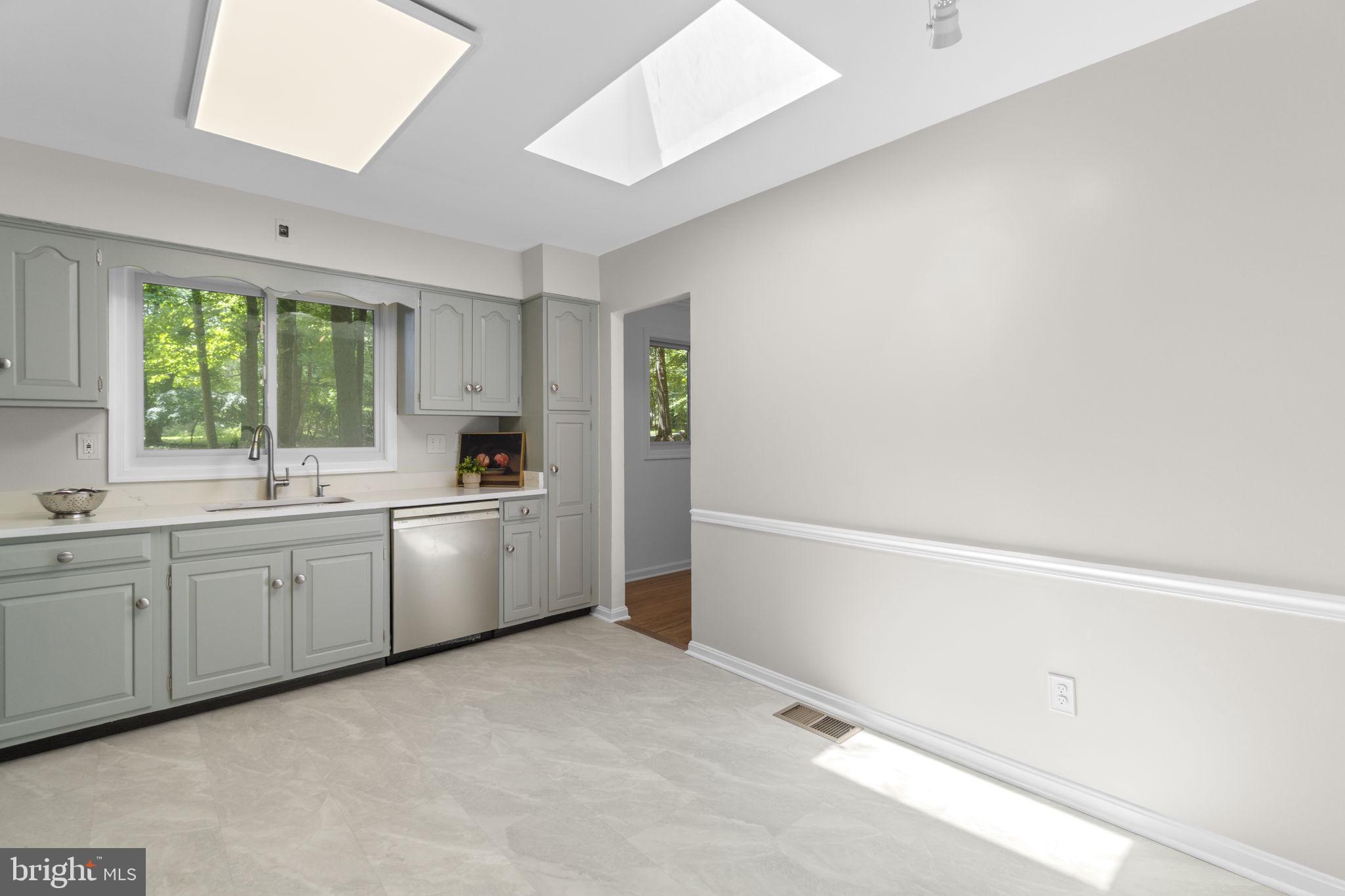 12262 Etchison Road Ellicott City, MD 21042 - Photo 16 of 45 Kitchen