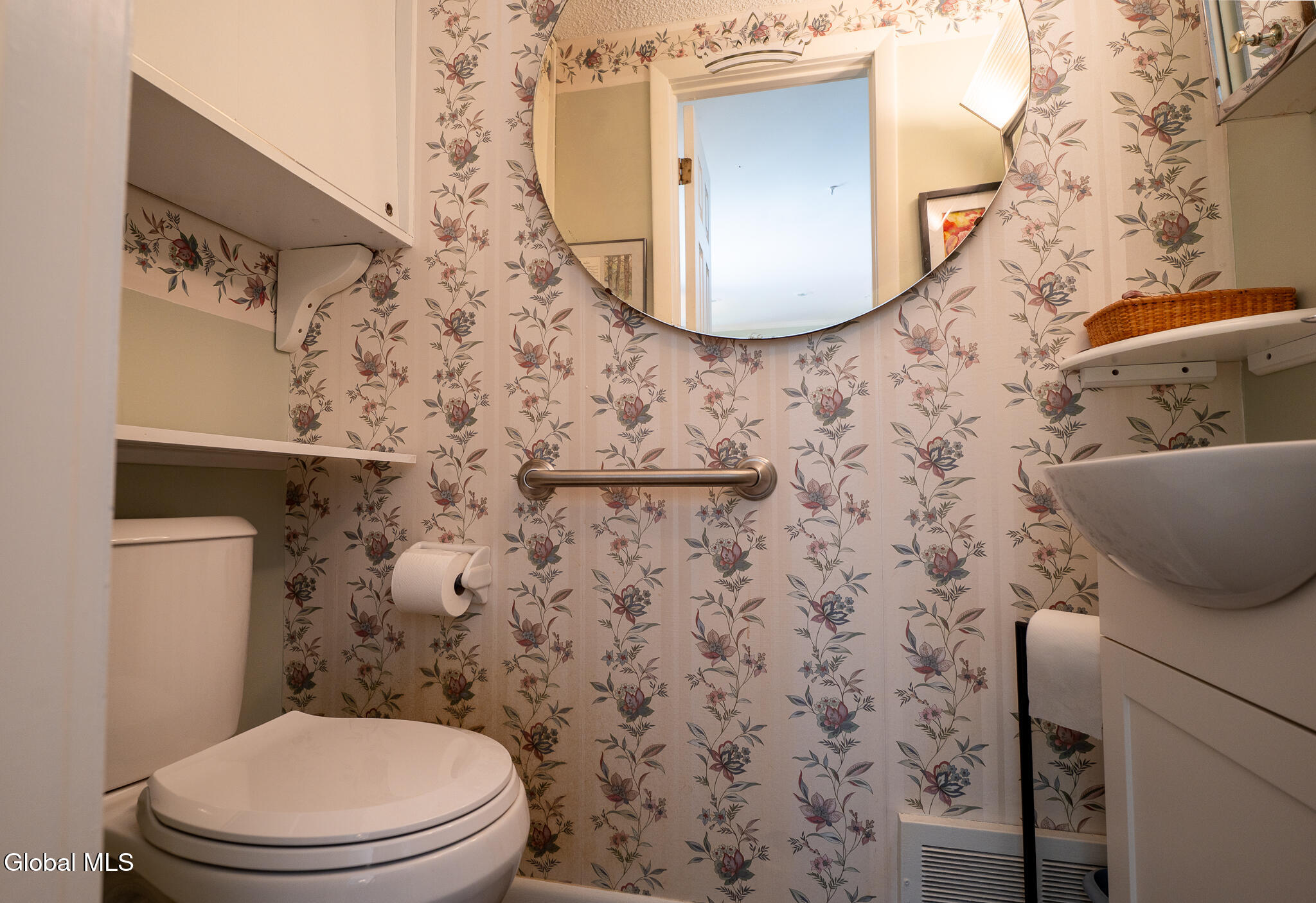 103 Union Avenue Bethlehem, NY 12054 - Photo 18 of 47 18