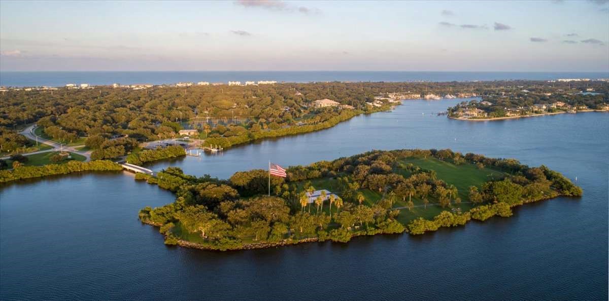 405 Eugenia Road Vero Beach, FL 32963 - Photo 34 of 36