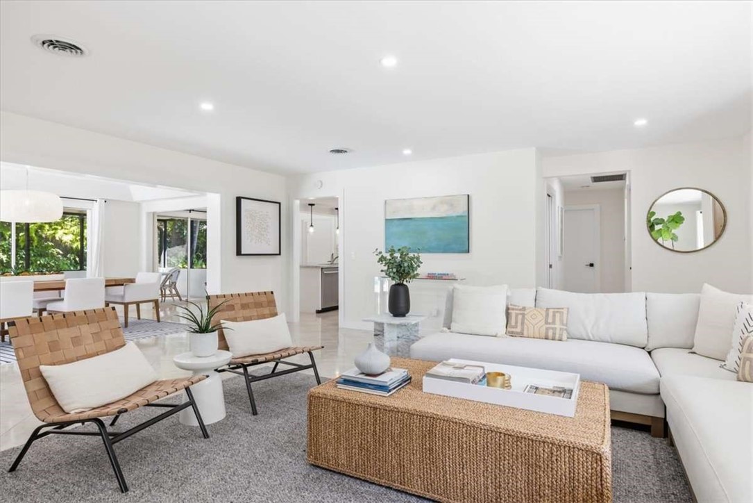 405 Eugenia Road Vero Beach, FL 32963 - Photo 4 of 36