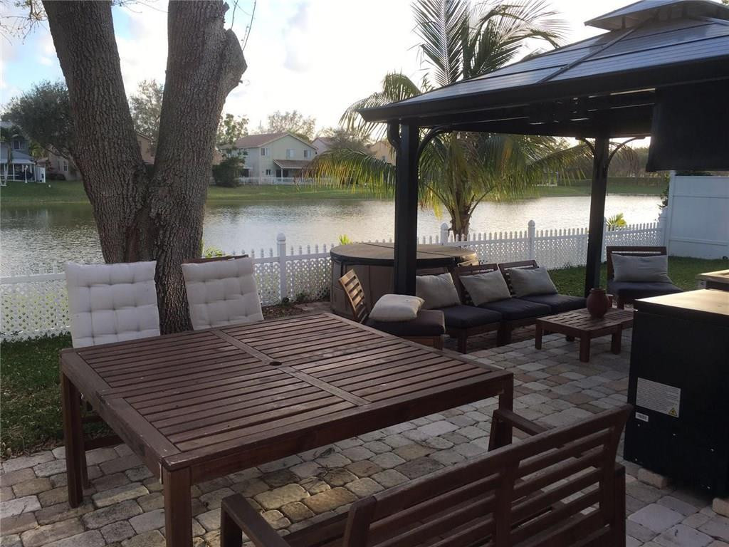 10388 Sunstream Lane Boca Raton, FL 33428 - Photo 10 of 25 Photo 10