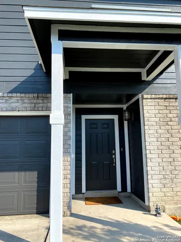 a view of entrance door of the house