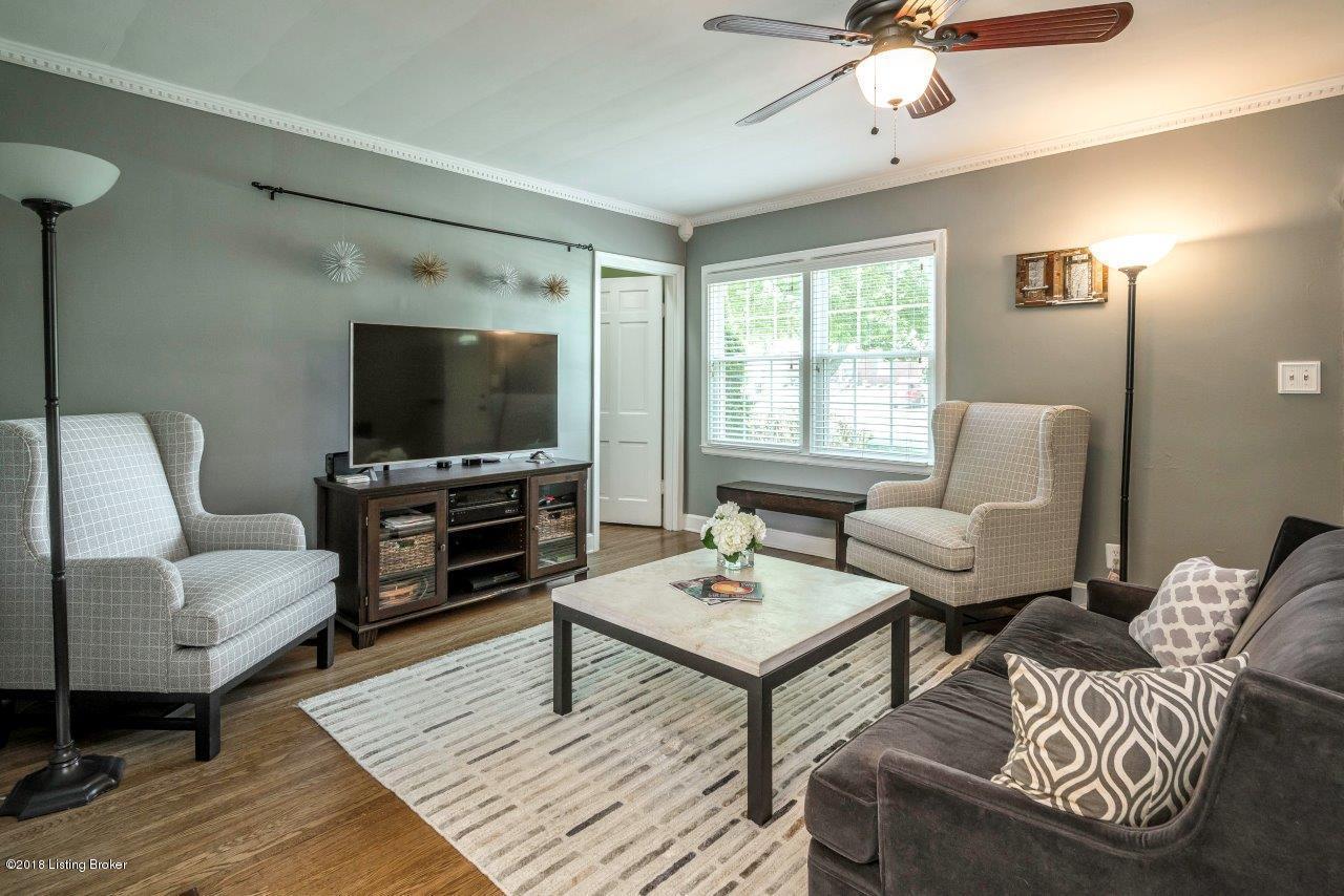 4208 Winchester Road Louisville, KY 40207 - Photo 3 of 37 Living Room