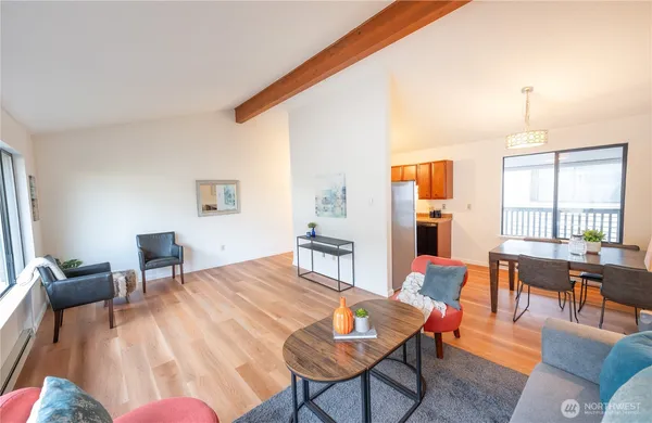 $339,950 | 2562 Thorndyke Avenue West, Unit 405, Seattle, WA 98199