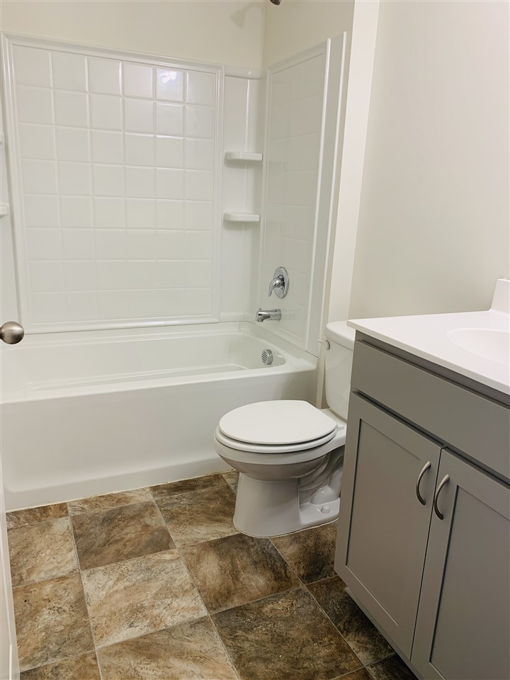 5392 Crossfield Road Memphis, TN 38109 - Photo 7 of 15