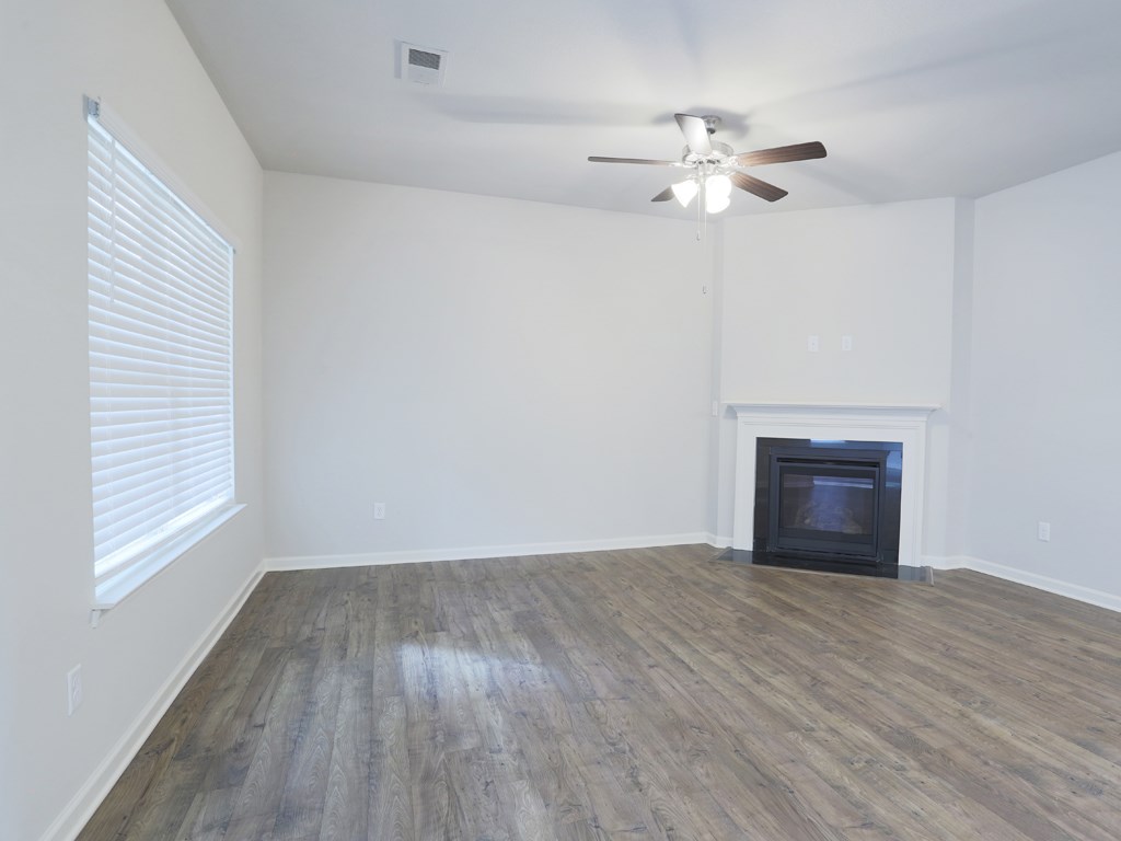 5392 Crossfield Road Memphis, TN 38109 - Photo 10 of 15