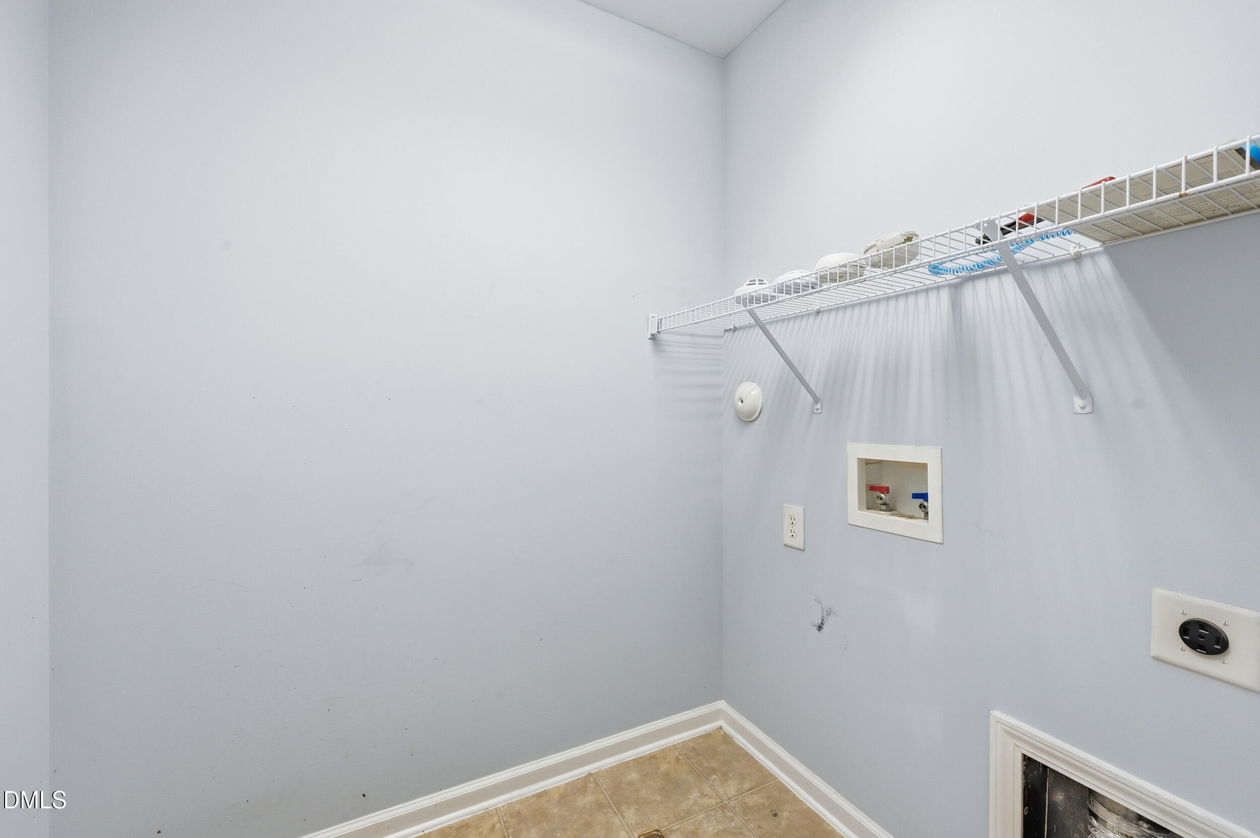 8412 Pilots View Drive Raleigh, NC 27617 - Photo 29 of 40 a view of a small room