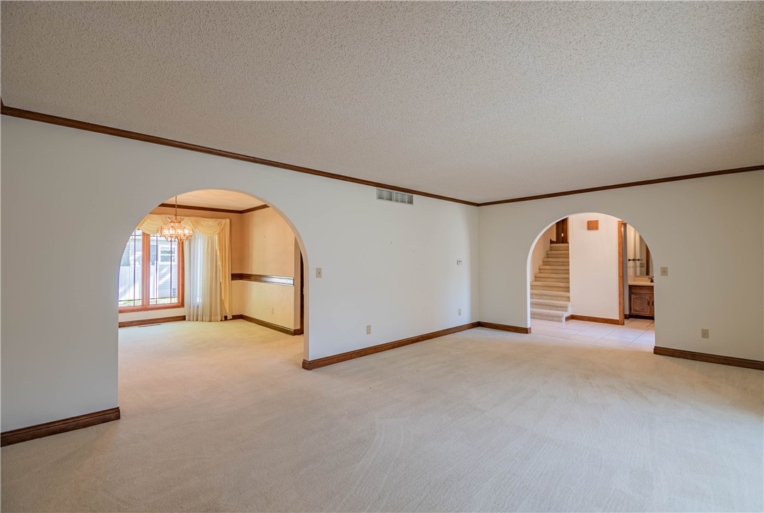 4520 Palmer Court Decatur, IL 62526 - Photo 5 of 44