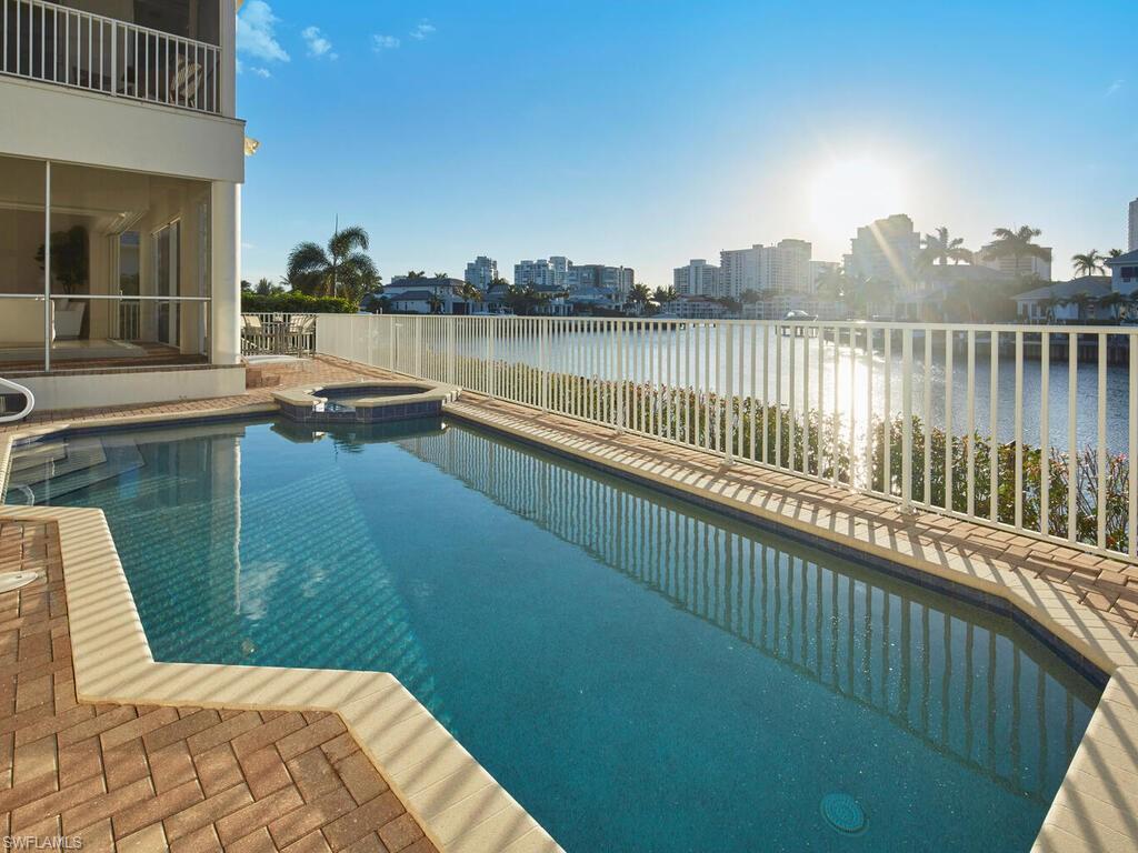 4419 Crayton Road Naples, FL 34103 - Photo 12 of 45