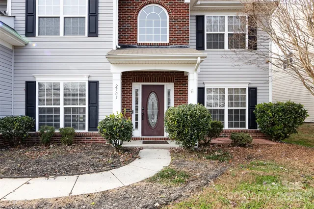 a view of a house with outdoor space