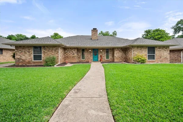 $450,000 | 4103 Three Oaks Drive, Arlington, TX 76016