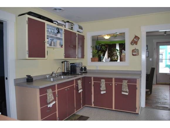 5 Friendship Street Rochester, NH 03867 - Photo 5 of 24