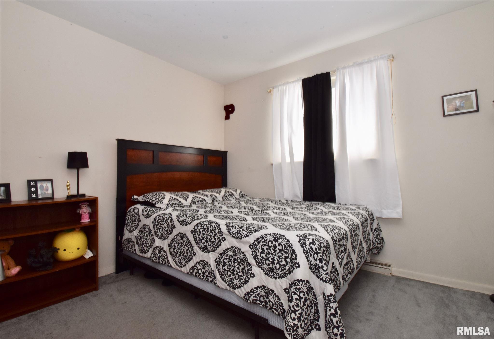 2515 West Overhill Road Peoria, IL 61615 - Photo 11 of 48 Gallery Image 11
