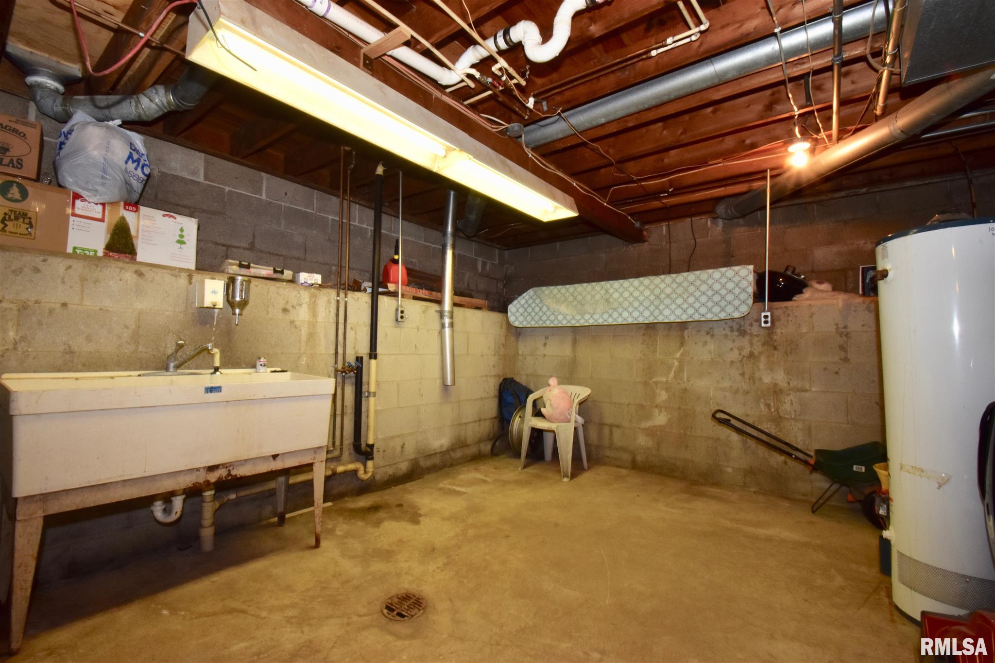 2515 West Overhill Road Peoria, IL 61615 - Photo 43 of 48 Gallery Image 43