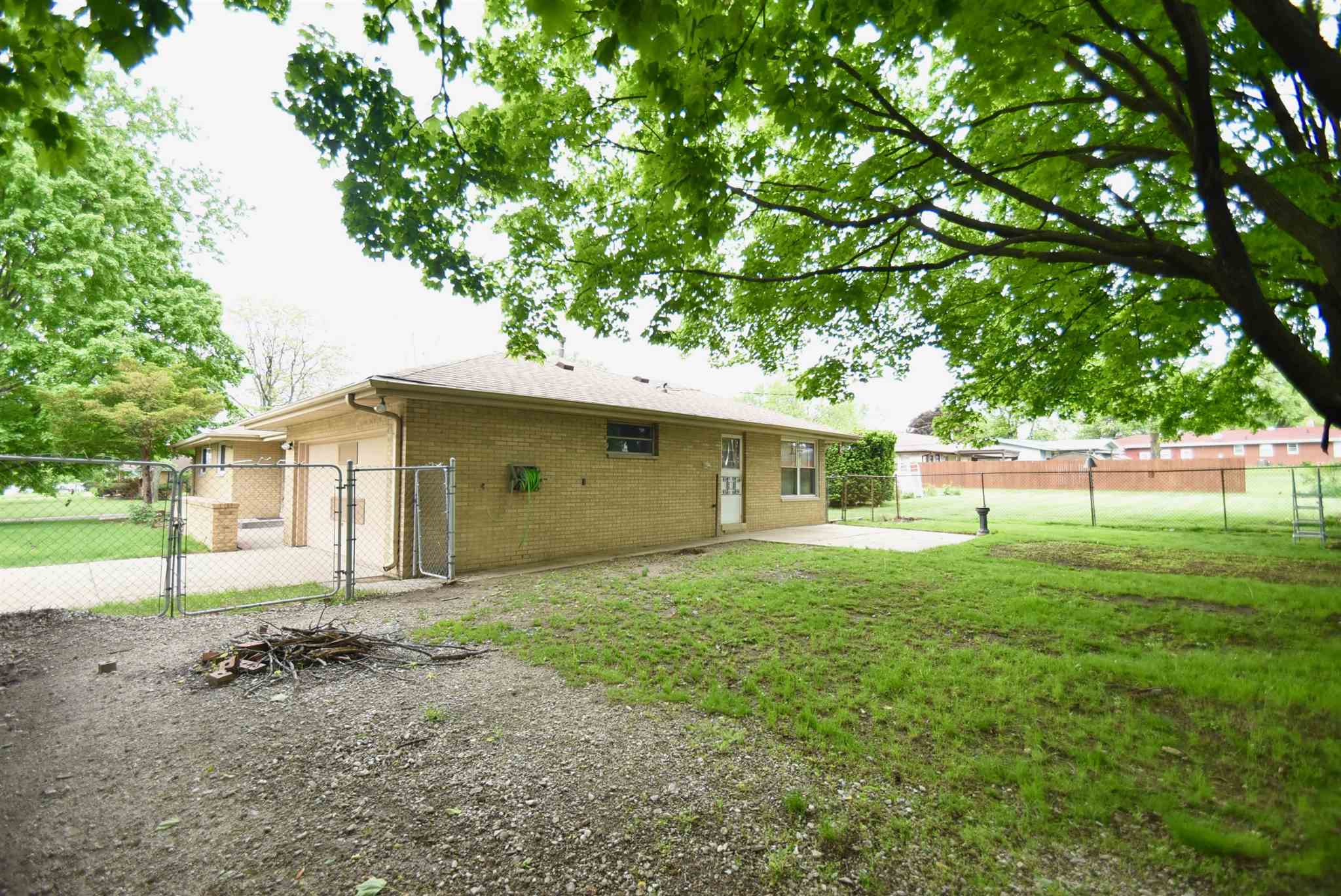 2515 West Overhill Road Peoria, IL 61615 - Photo 47 of 48 Gallery Image 47