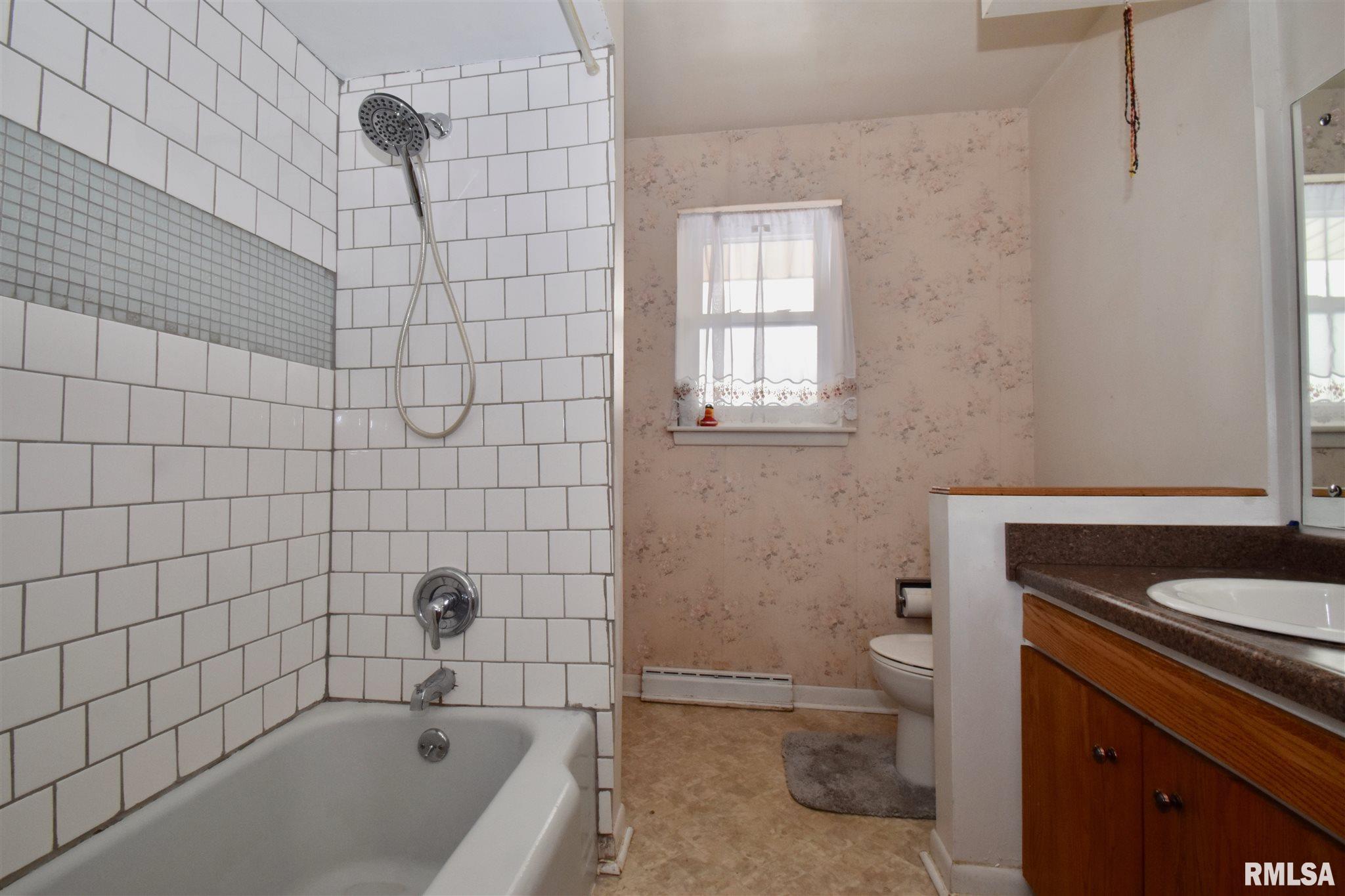 2515 West Overhill Road Peoria, IL 61615 - Photo 10 of 48 Gallery Image 10