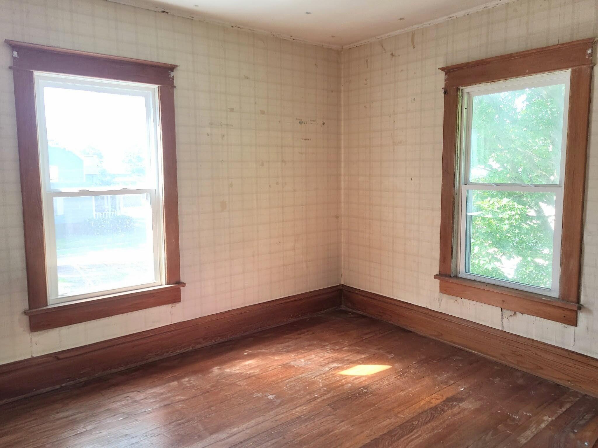 219 East Delaware Street Decatur, MI 49045 - Photo 12 of 20 Bedroom 1