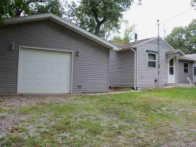 19 Ems R4H Lane Pierceton, IN 46562 - Photo 2 of 18 Gallery Image 2