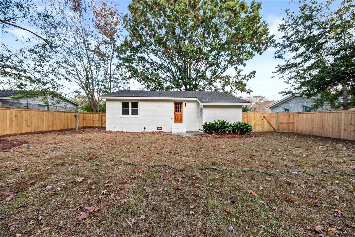 905 Randall Drive Mount Pleasant, SC 29464 - Photo 5 of 25 IMG_3474