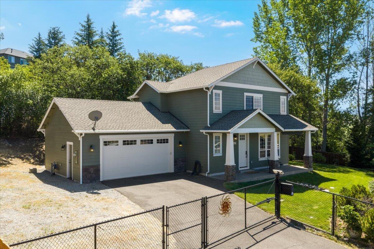 1618 North Foothill Road Medford, OR 97504 - Photo 33 of 37 40-DJI_20260511113531_0042_D
