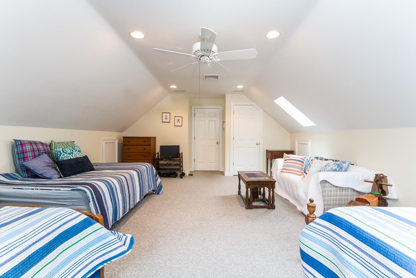 15 Roxbury Road Narragansett, RI 02882 - Photo 28 of 38
