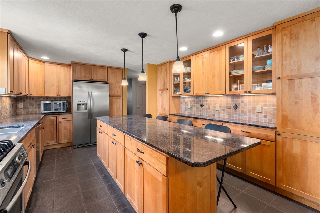 17 Northbriar Road Acton, MA 01720 - Photo 5 of 29